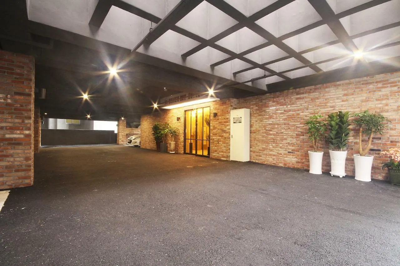 Brown Dot Hotel Seomyeon Busan 2*,  South Korea