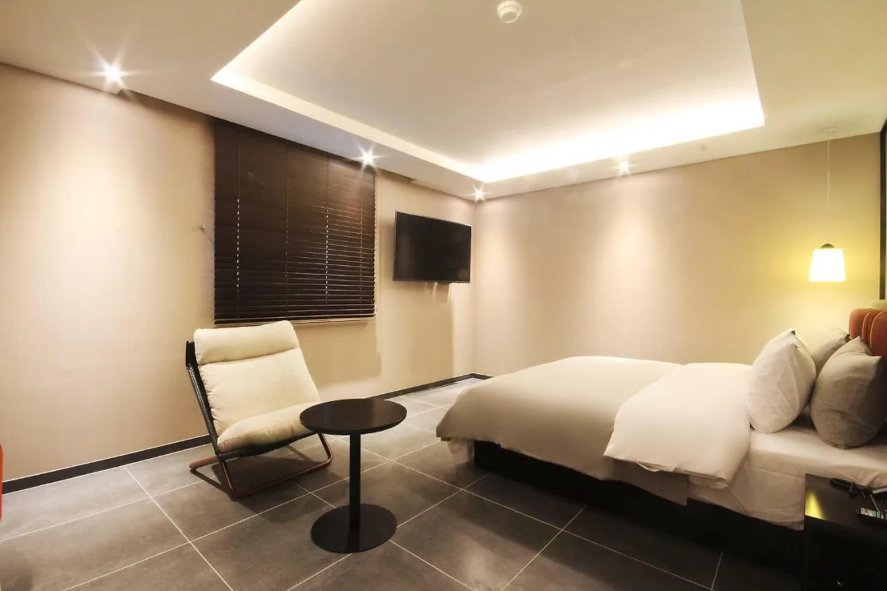 Brown Dot Hotel Seomyeon Busan 2*,