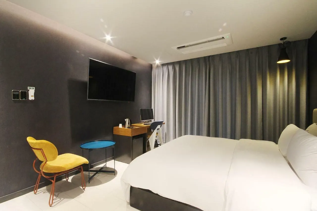 Brown Dot Hotel Seomyeon Busan 2*,
