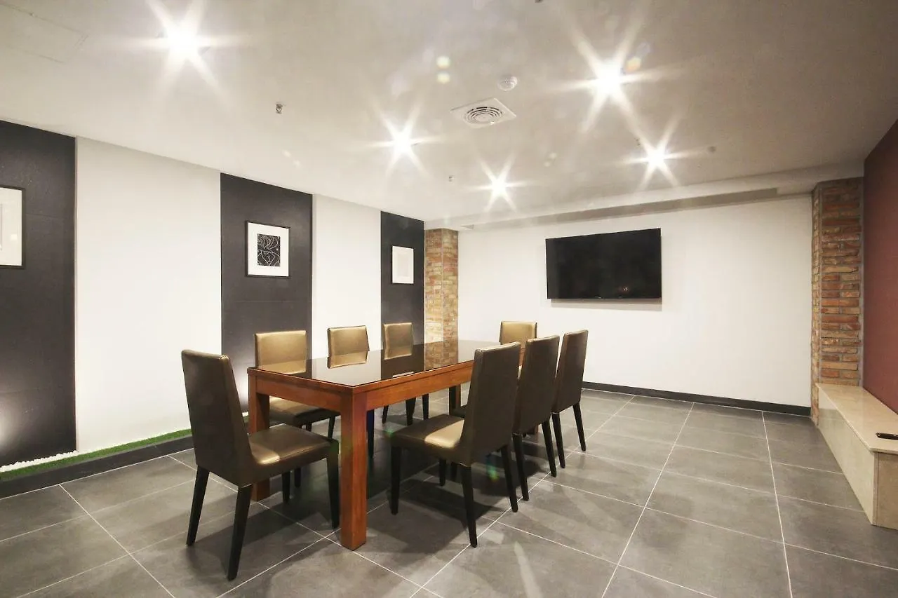 Brown Dot Hotel Seomyeon Busan 2*,  Zuid-Korea
